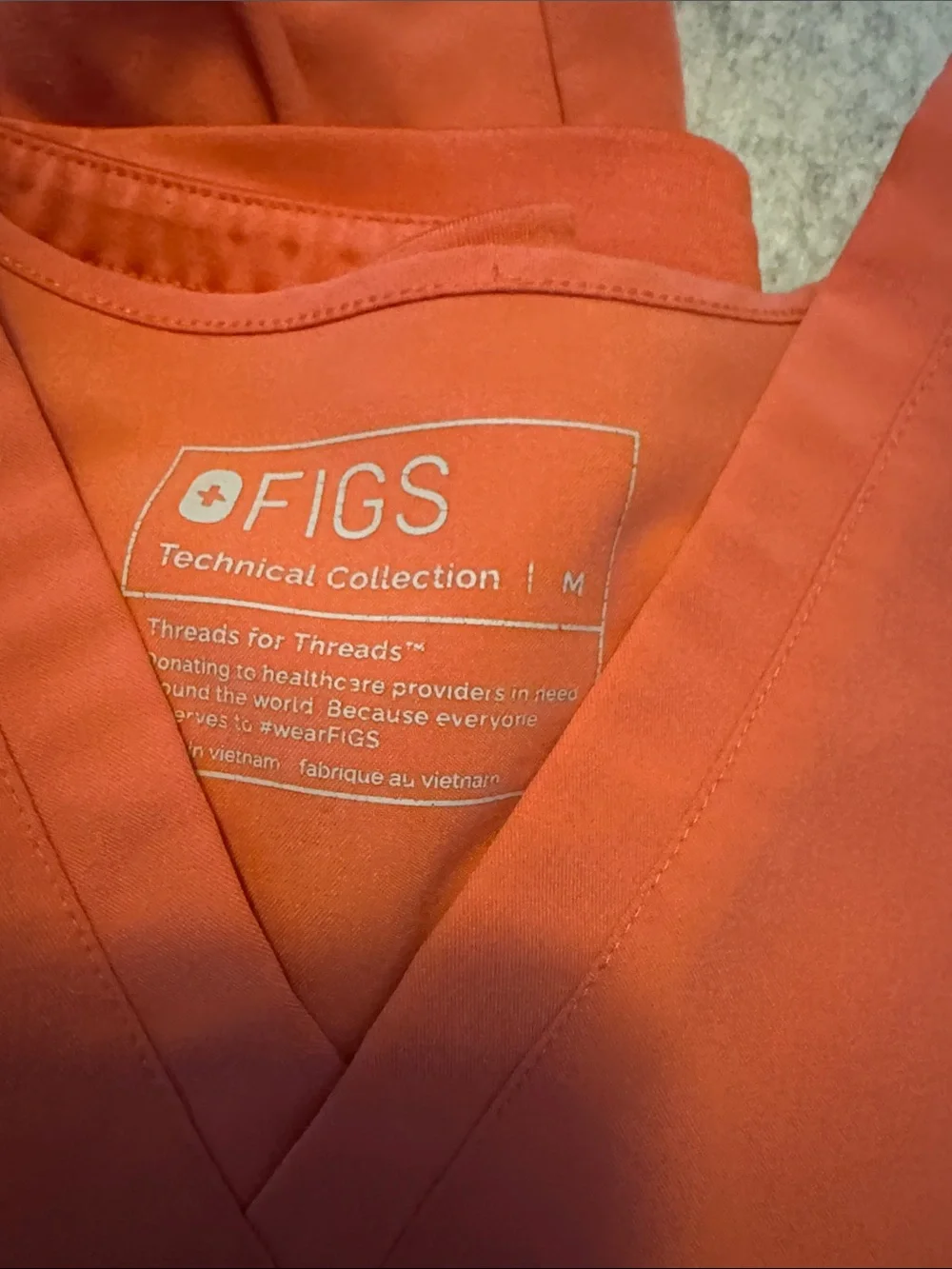 Figs Orange V-Neck Scrub Top and Jogger set size Medium womens